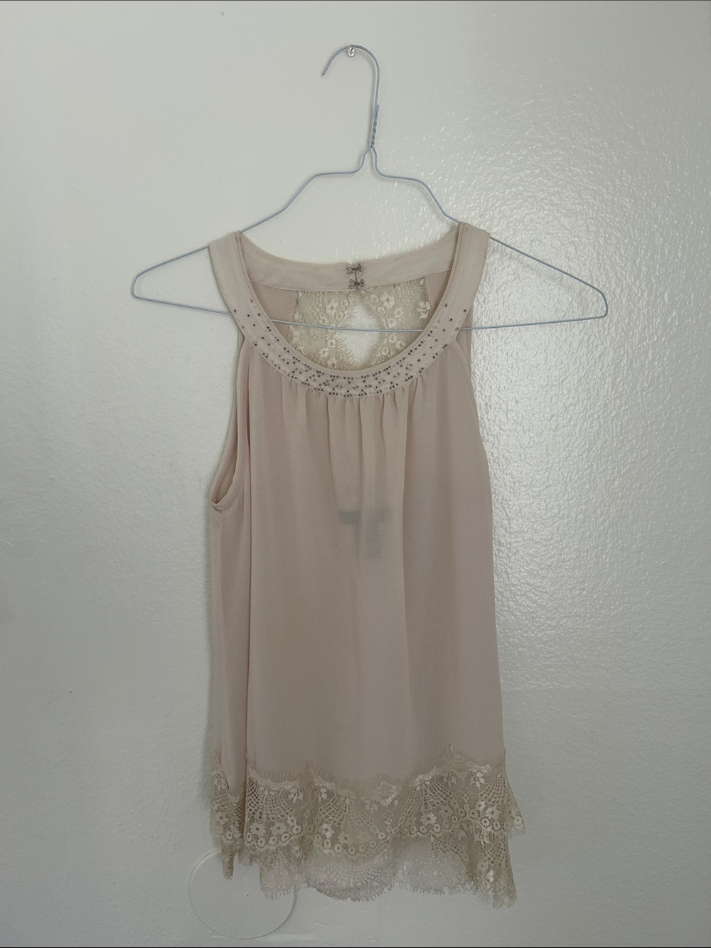 White House Black Market Sleeveless Lace-Trim Shell in Light Beige